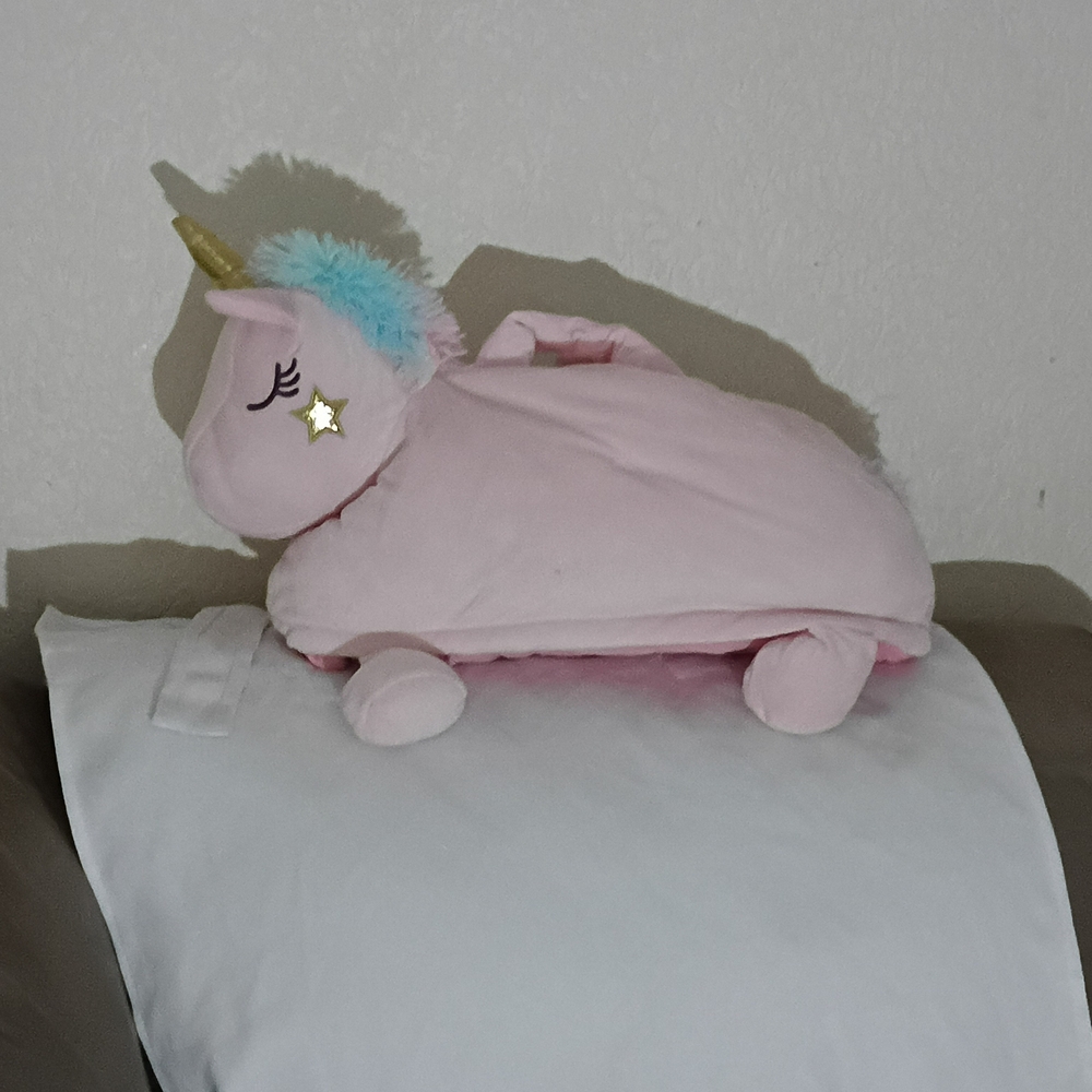 Girls Pink Unicorn Sleeping Bag Slumber Bag with Gold Horn - Picture 3 of 4